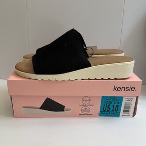 Kensie Black and Cream Platform Slide Sandals